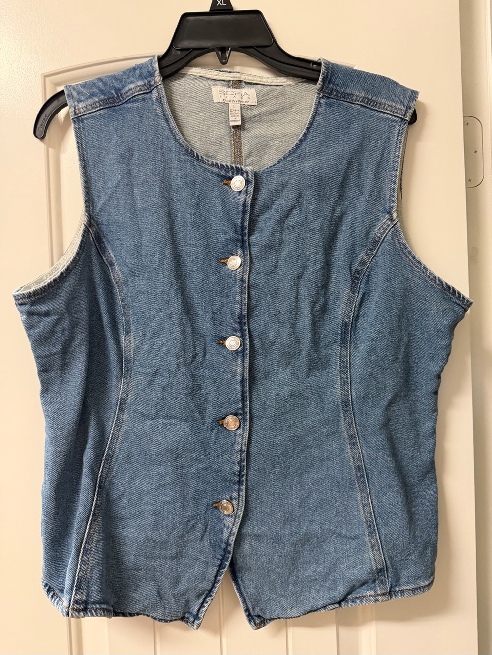 sofia by sofia vergara Blue Denim Button-Front Sleeveless Top